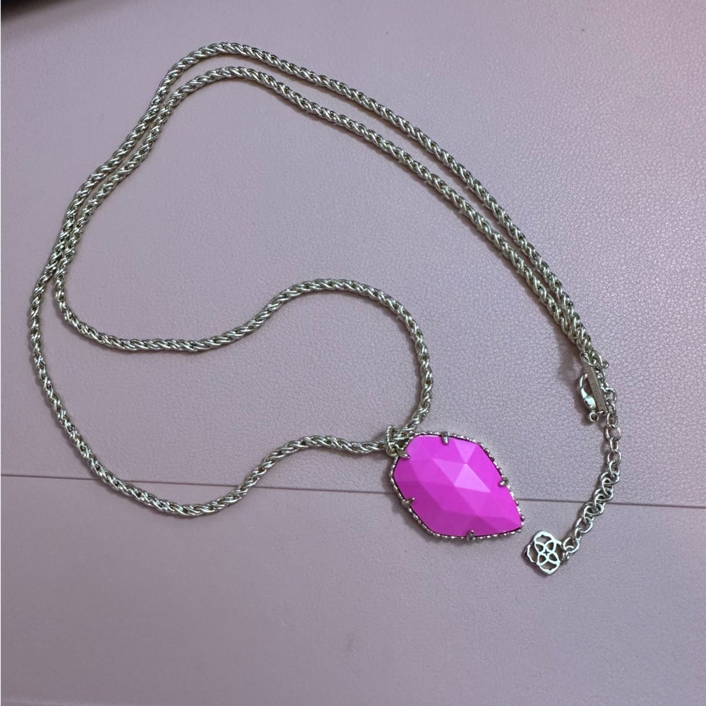 Kendra Scott Necklace